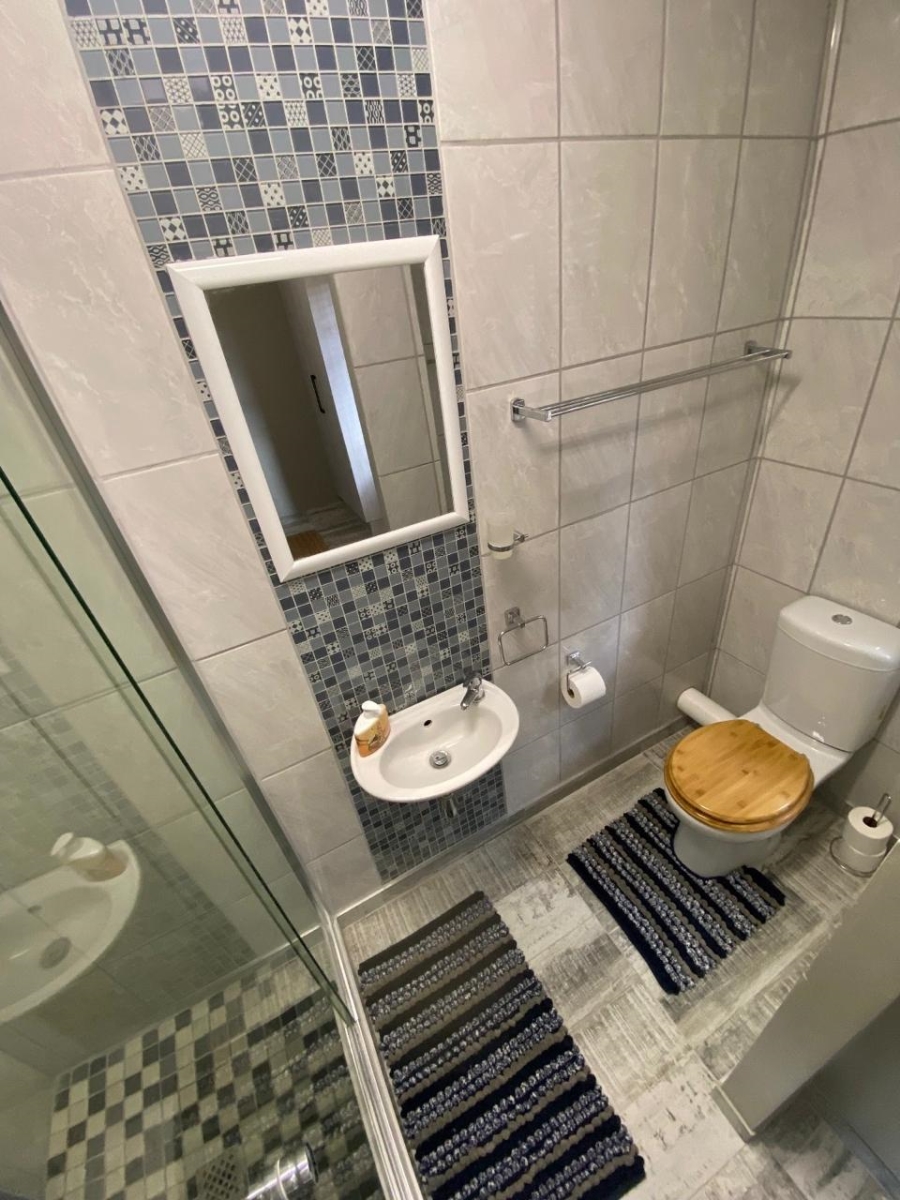7 Bedroom Property for Sale in Hartenbos Central Western Cape